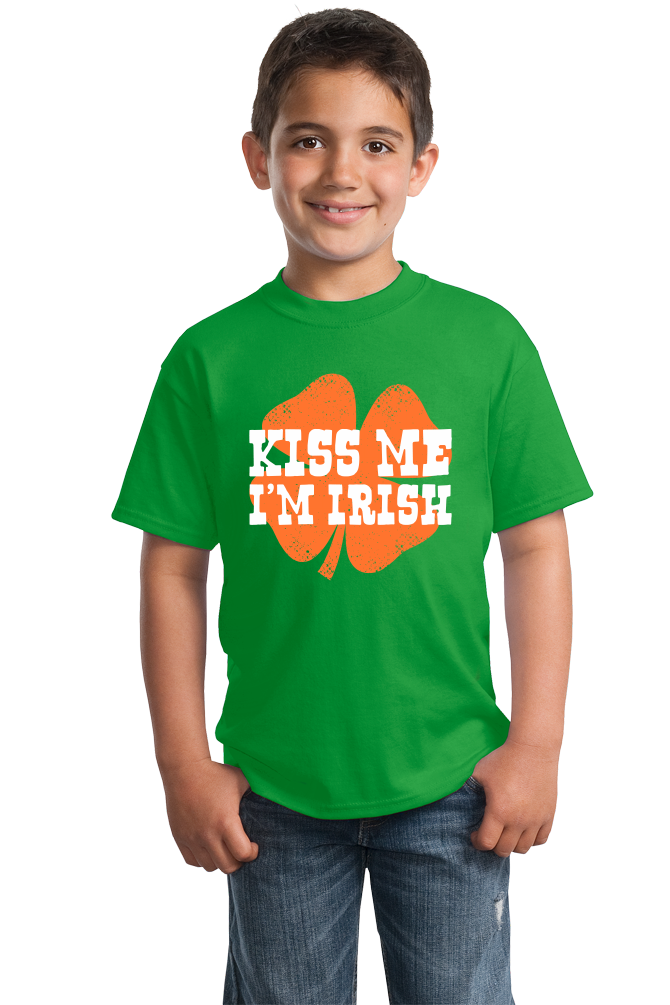 Youth Green Kiss Me I'm Irish Vintage Shamrock - Cute St. Patrick's Day T-shirt