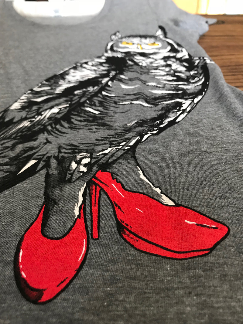 Owl in Pumps | Cute Funny Bird Nature Shoe Humor Comfy V-neck T-shirt for Women